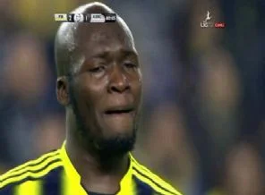 Moussa Sow gol kaçırdı, ağladı