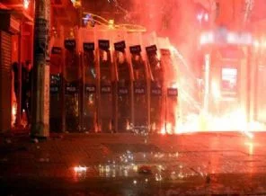 Okmeydanı'nda polise ateş açıldı!