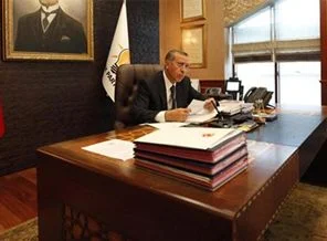 Paralel böcekler, Erdoğan'a nasıl yakalandı?