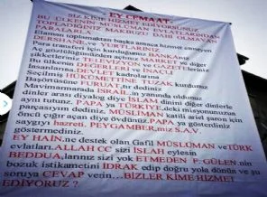 Paralercilere vatandastan çok sert afiş