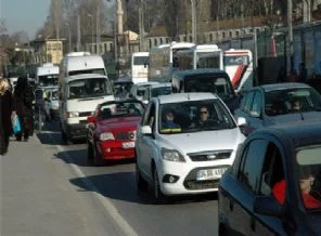 Sirkeci'de arabalı vapurdan otomobil düştü: 1 ölü