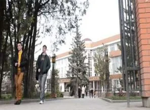 Türk öğrenciler Kırım'ı terk ediyor