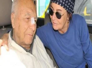 Ünlü yönetmen hastaneye kaldırıldı
