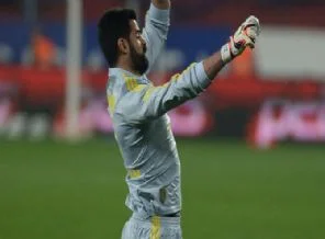 Volkan'dan yine olay çıkartan hareket