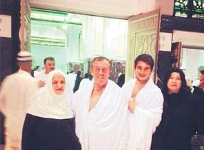 Ali Ağaoğlu Umre'ye gitti