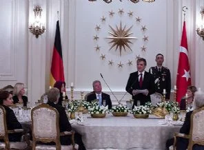 Alman basını Almanya Cumhurbaşkanı'nın Erdoğan eleştirisine böyle yer verdi!