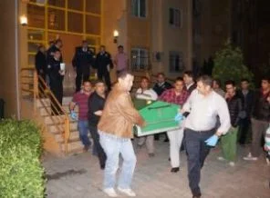 Anne ile kızı evlerinde ölü bulundu