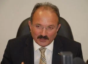 Aynı başkandan MHP'ye bir afiş şoku daha!