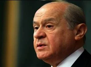 Bahçeli bu belediye başkanını alkışladı