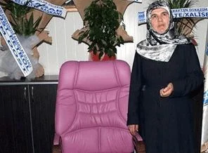 BDP'li kadın Başkan'ndan 'dönmeyen mor koltuk'