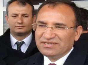 Bekir Bozdağ'dan Twitter açıklaması