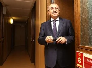 CHP'li Öner Meclis'teki odasını terk etmiyor