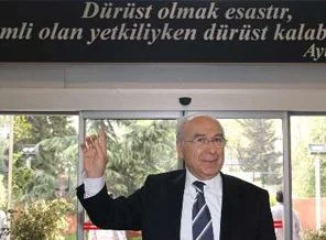 Durak, vecizesini yeniden astırdı