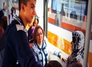 Fatma Şahin tramvayda görüntülendi