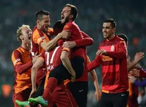 Galatasaray 3 taraftarını arıyor