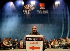 Gençler CHP'yi işgal etmek için tetikteler!