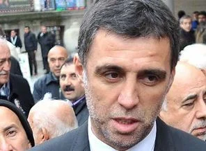 Hakan Şükür'e cenazede büyük şok!