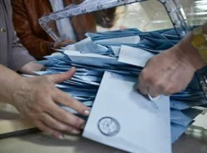 İstanbul'da kesinleşmemiş ilk sonuçlara göre Topbaş kazandı
