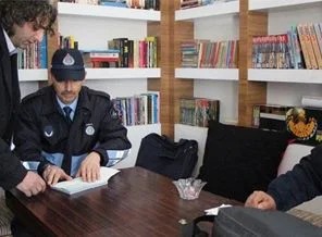 Manisa'da belediyeye 'evrak' baskını