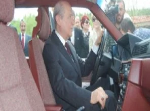 MHP Lideri Bahçeli 43 yıllık araba satın aldı