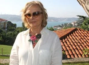 Nazlı Ilıcak'a hırsız şoku!