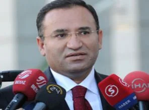 'O hakim kendi ağzına baksın'