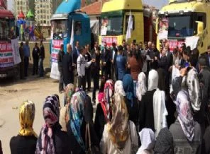 On beşinci insani yardım tırı dualarla uğurlandı