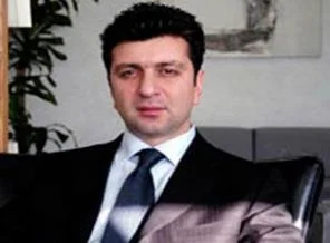 Paralel yapının finansörü o ülkeye kaçıyor