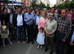 Portakal Çiçeği Karnavalı'ndan Vali Coş geçti!