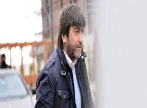 Rıdvan bu futbolcuyu Türkiye'de istemiyor