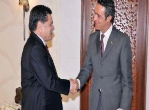 Sıkıntıya giren Haşim Kılıç'ı ziyaret ediyor