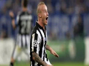 Stoch bir ilki yaşadı
