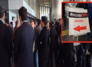 Ve gençler CHP'yi işgal etti...