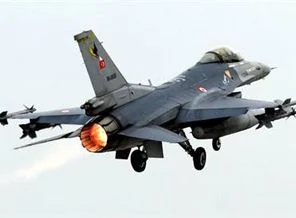 Yunan savaş uçaklarından taciz