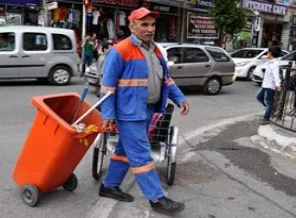 1,5 kilo altın buldu, sahibine geri verdi