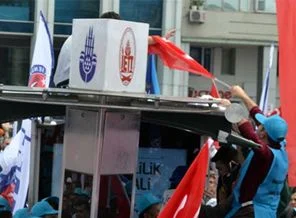 1 Mayıs kutlamasında PKK bayrağı gerginliği