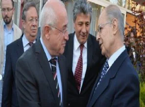 Ahmet Necdet Sezer ortaya çıktı