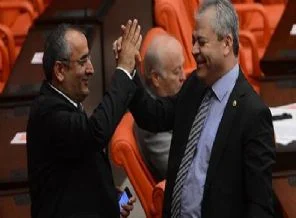 AK Parti, CHP'ye fena avlandı
