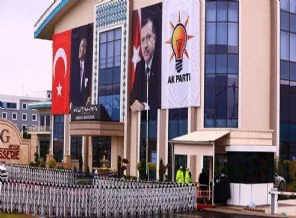 AK Parti kampında kalp krizi