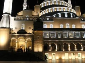 Ankara'da camiler doldu taştı