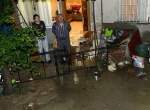 Ankara'yı fırtına ve yağış götürdü