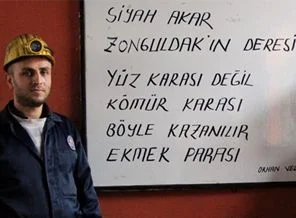 Babalarının öldüğü madende çalışıyorlar