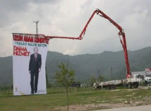 Başbakan sevgisini böyle gösterdi