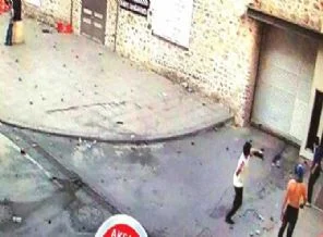 Başbakanlık ofisini yakmaya çalıştılar