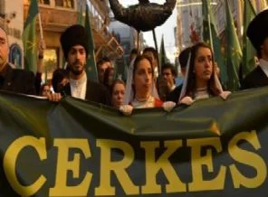 Çerkesler konsolosluğa yürüdü