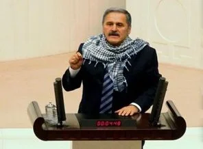 CHP'li vekil TBMM'de poşu takarak konuştu