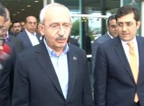 Depreme uçakta yakalandı