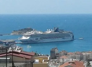 Dev turist gemisi rota değiştirdi