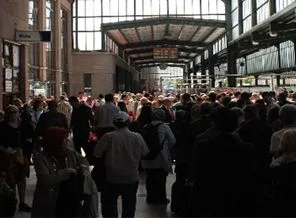 Doğalgaz kaçağı tren seferlerini durdurdu