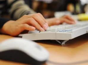 Dünya İnternet Klavye Şampiyonasında birincilik